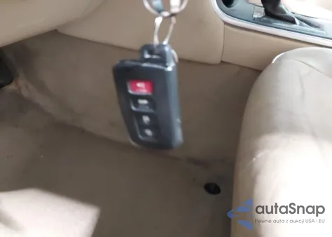 2017 Toyota Camry Xle z USA, uszkodzony, nr VIN 4T1BF1FK4HU381776